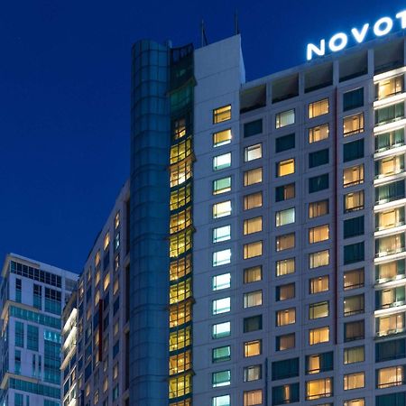 Novotel Manila Araneta City Hotel Quezon City Extérieur photo