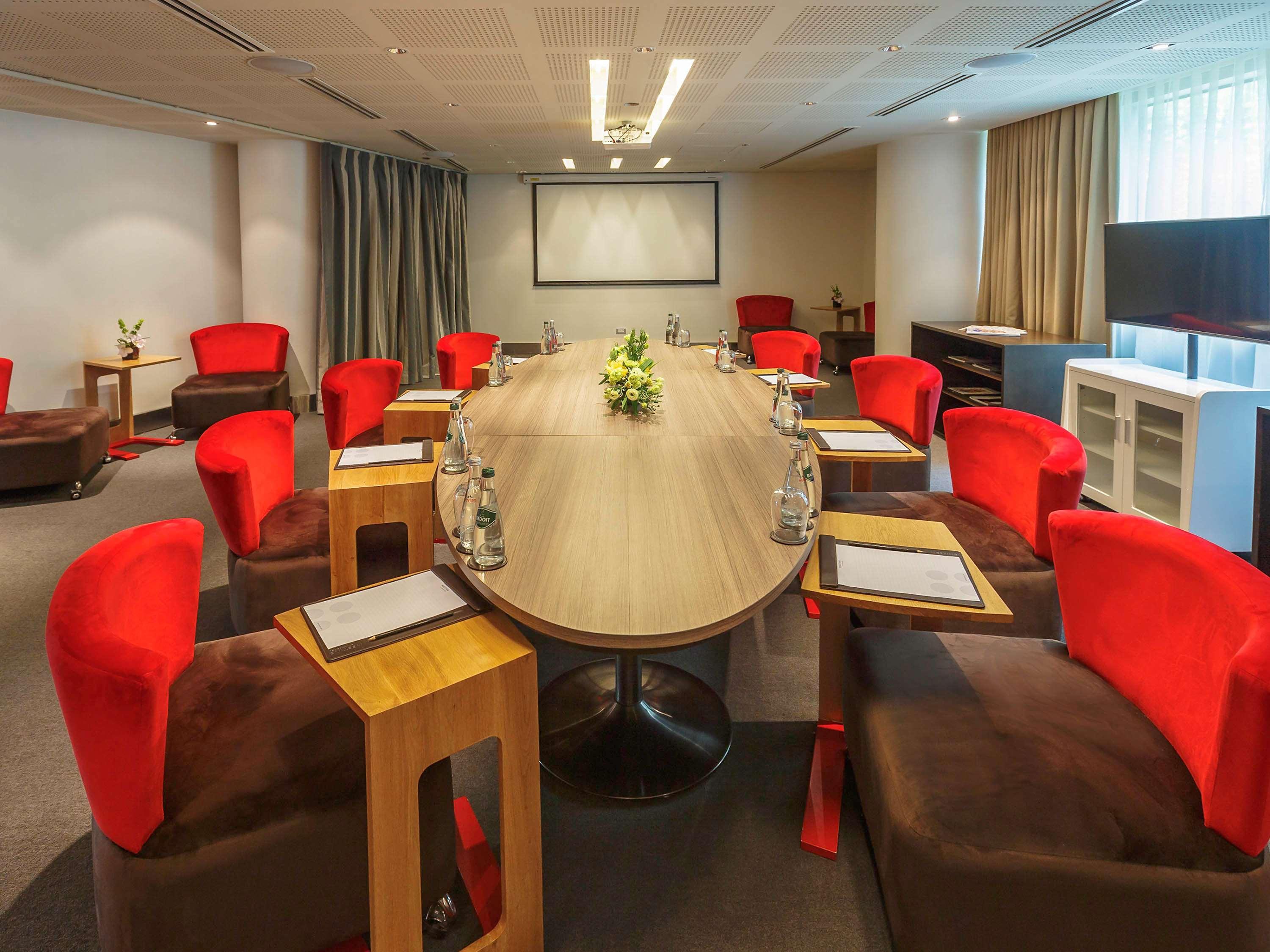 Novotel Manila Araneta City Hotel Quezon City Extérieur photo