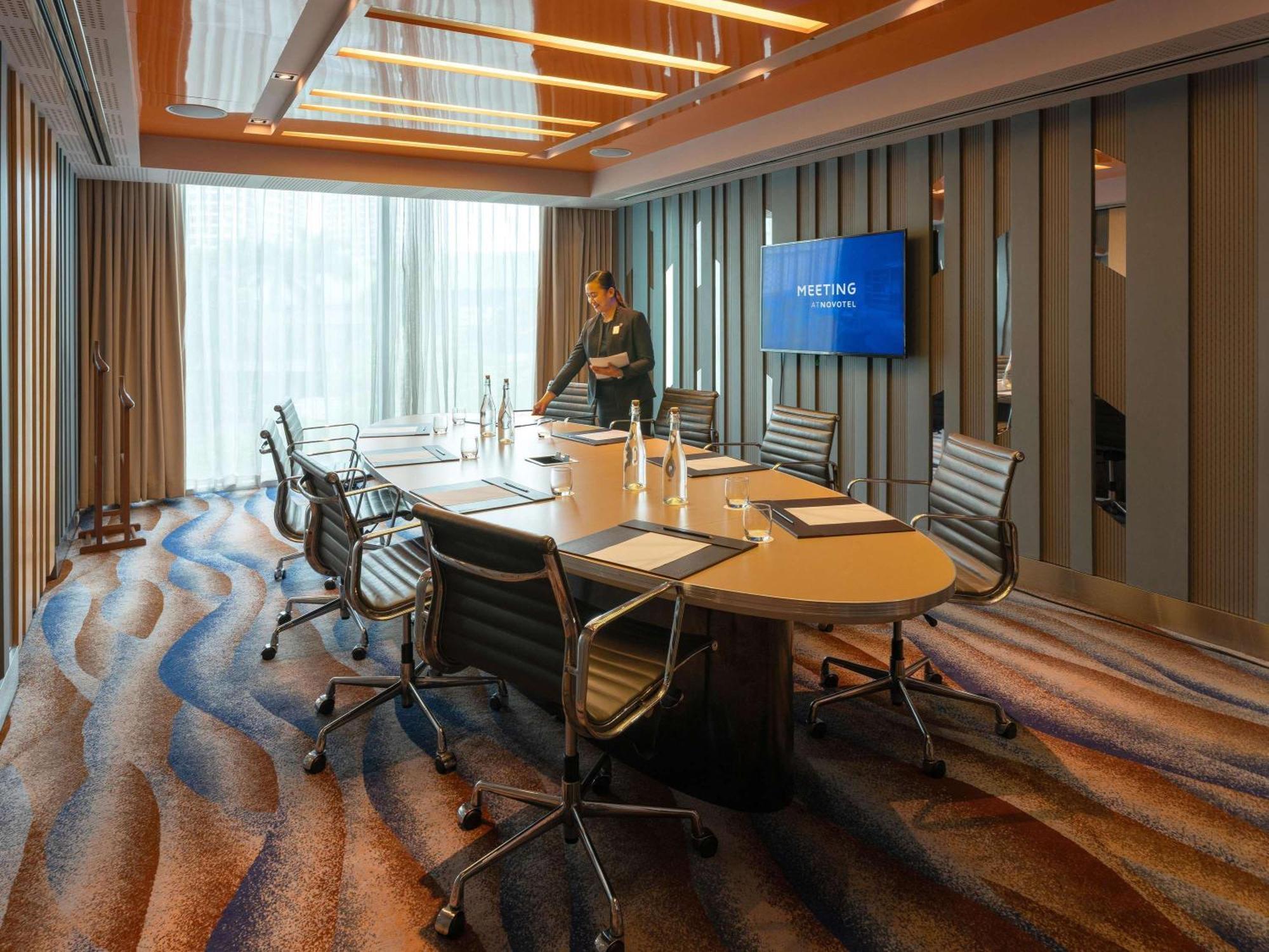Novotel Manila Araneta City Hotel Quezon City Extérieur photo
