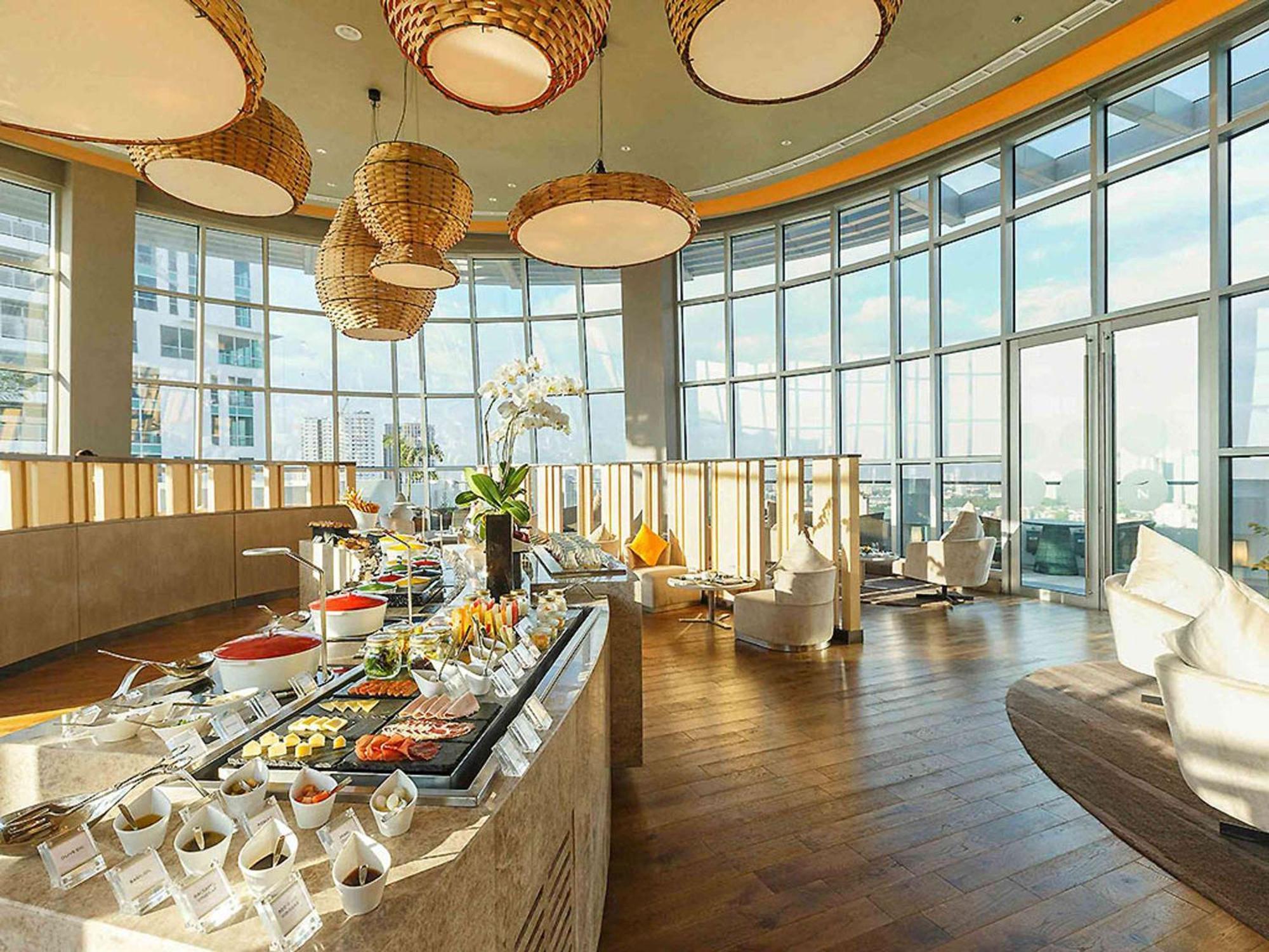 Novotel Manila Araneta City Hotel Quezon City Extérieur photo