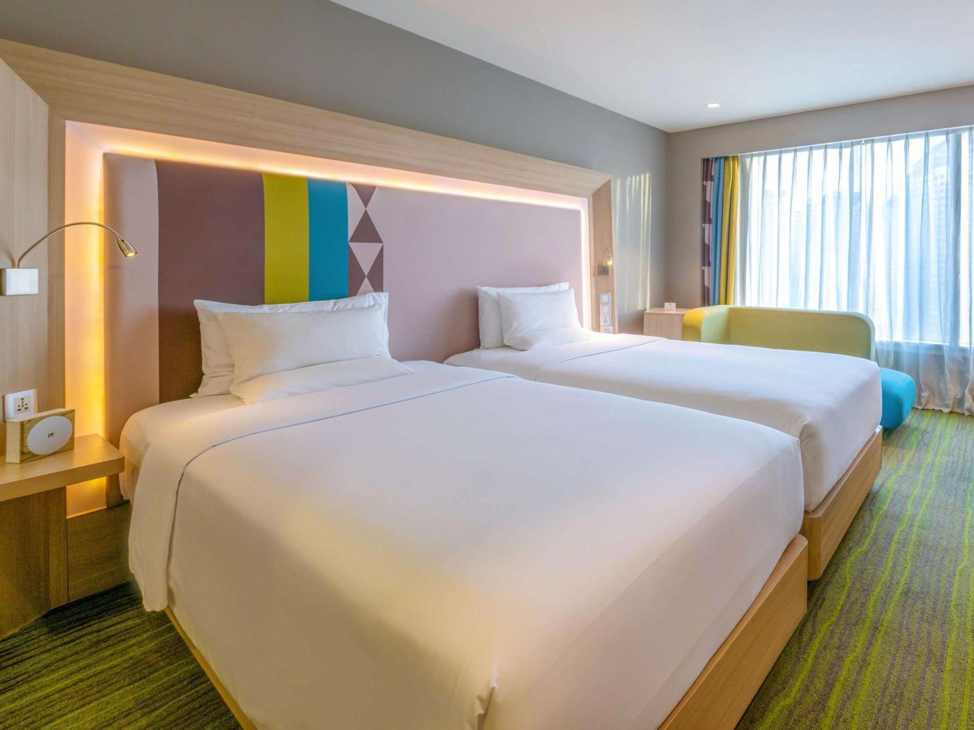 Novotel Manila Araneta City Hotel Quezon City Extérieur photo