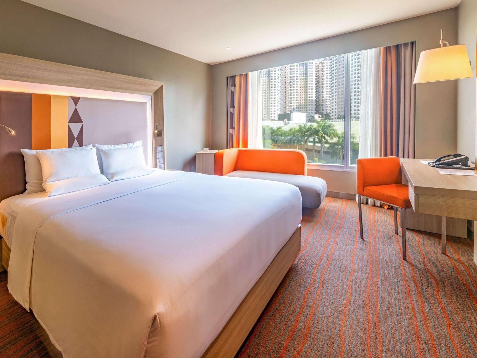 Novotel Manila Araneta City Hotel Quezon City Extérieur photo