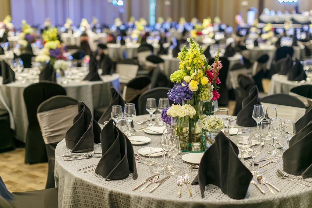 Novotel Manila Araneta City Hotel Quezon City Extérieur photo