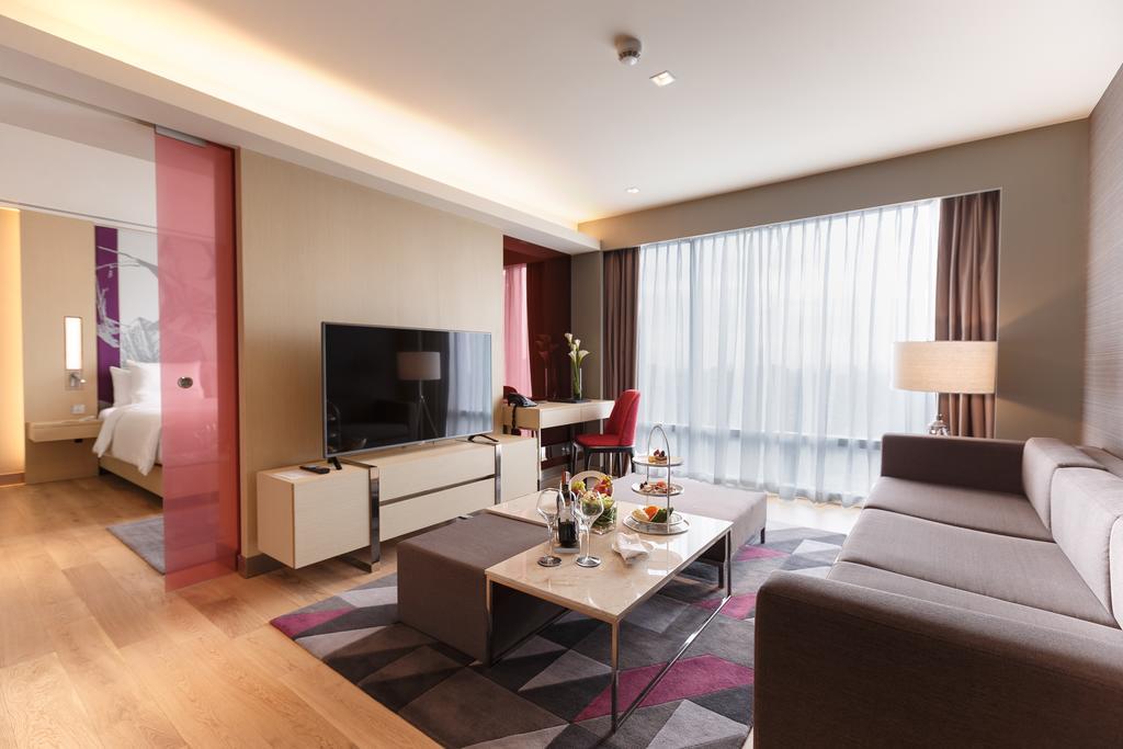 Novotel Manila Araneta City Hotel Quezon City Extérieur photo
